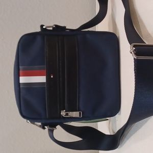 Tommy Hilfiger cross-body Men/Women Navy Blue Nylon bag with tags